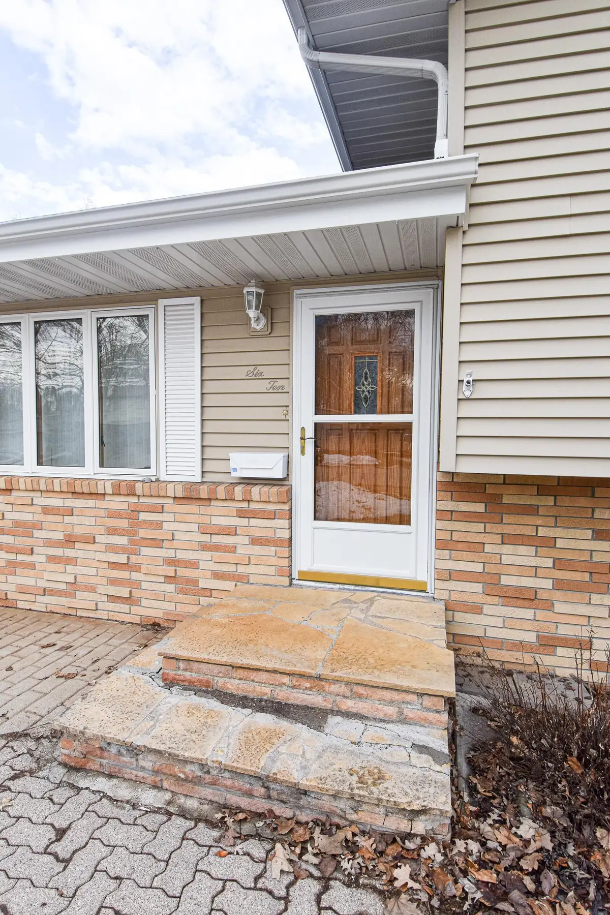 610 Kneale Avenue S, Thief River Falls, MN 56701 - #1