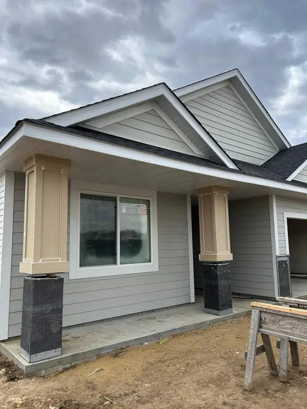 1801 Lynx Place Se, Pine Island, MN 55963