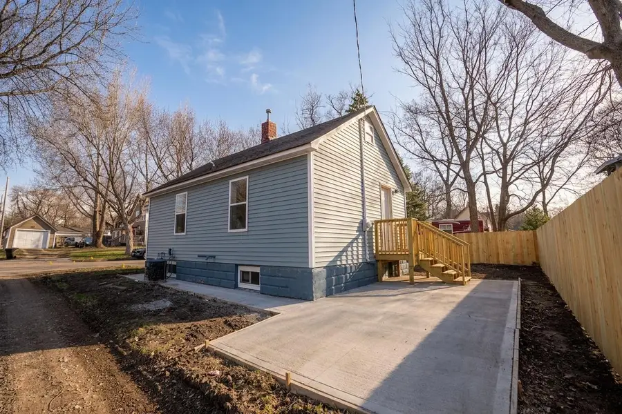 312 Grove Avenue, Montevideo, MN 56265 - #3