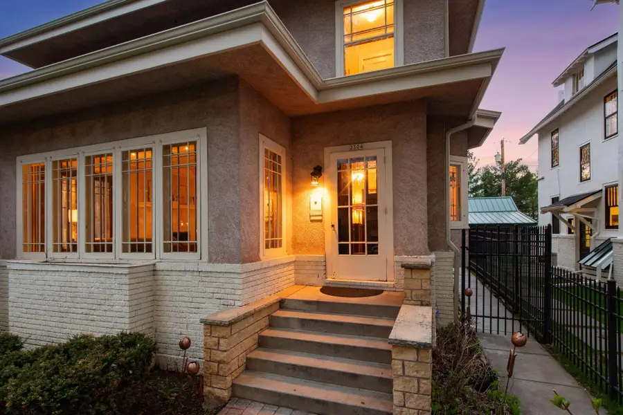 2304 Lake Place, Minneapolis, MN 55405 - #2