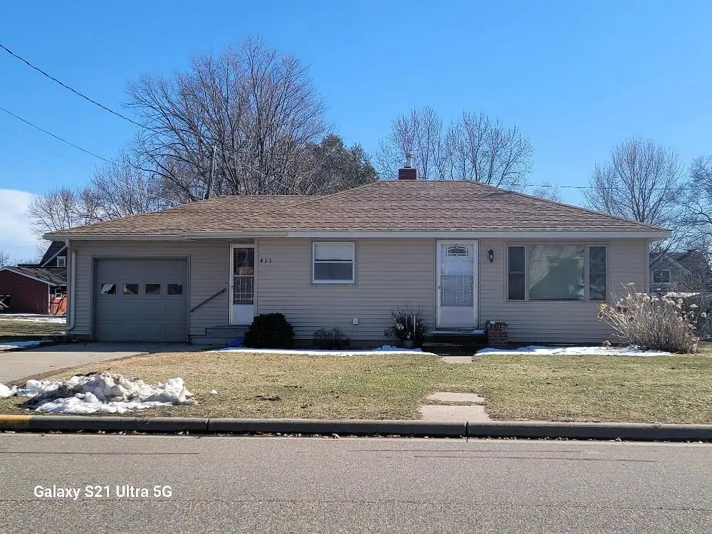 411 8th Street W, Browerville, MN 56438 - #1