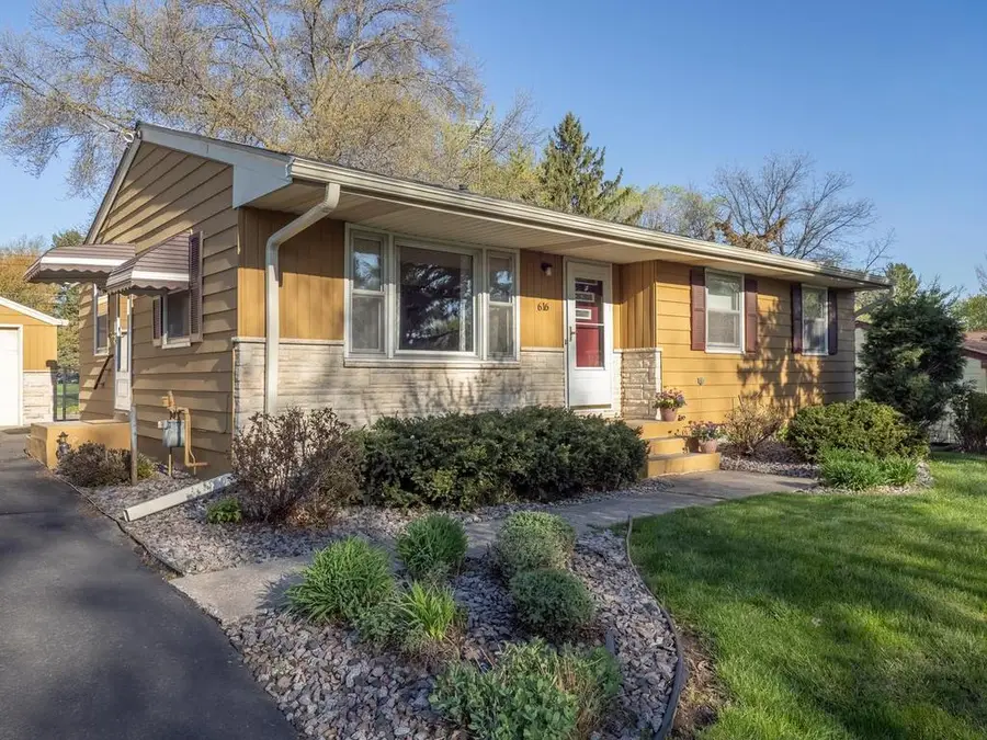 616 Martha Lane, Woodbury, MN 55125 - #3