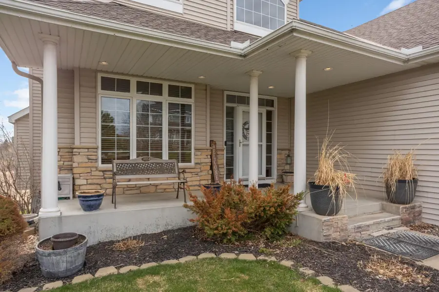 3900 Meadowview Terrace, Saint Bonifacius, MN 55375 - #2