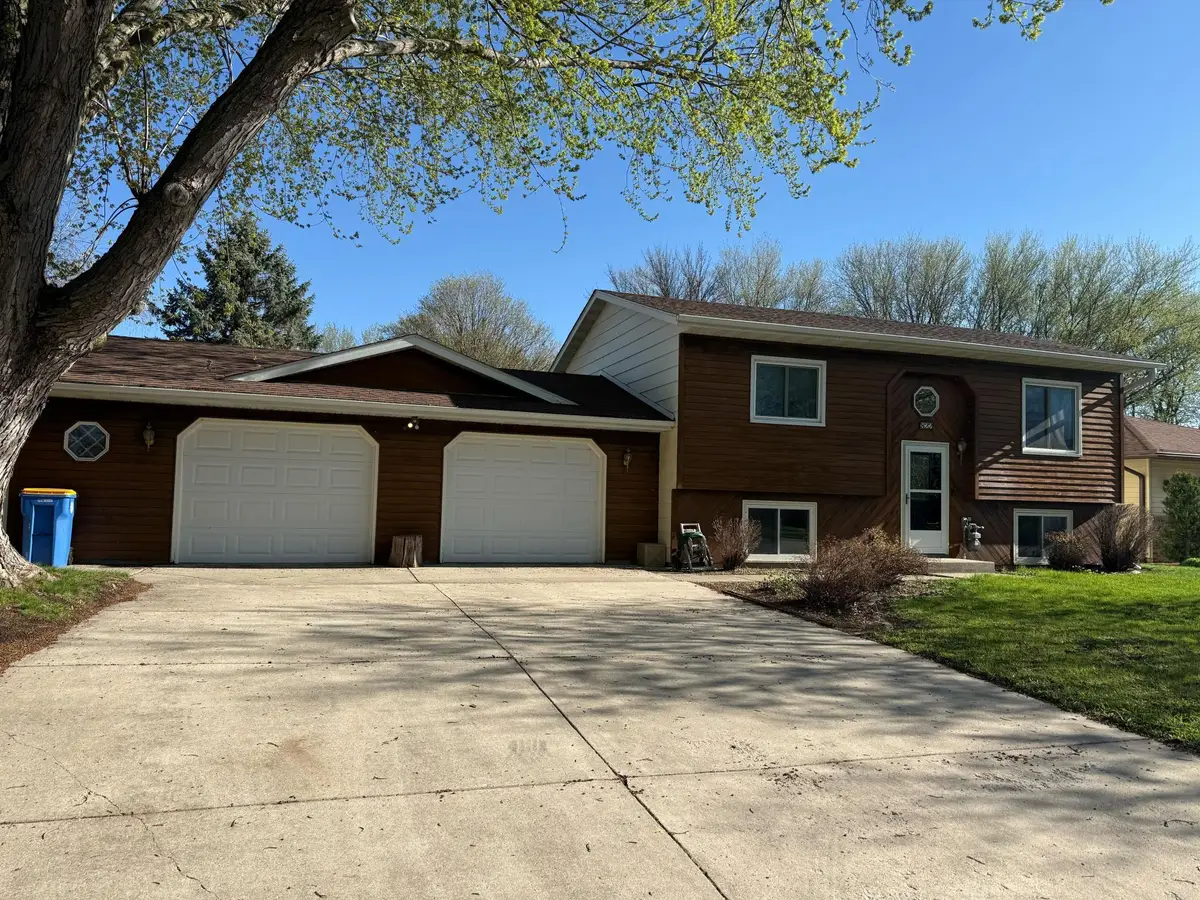 822 16th Street Se, Owatonna, MN 55060 - #1