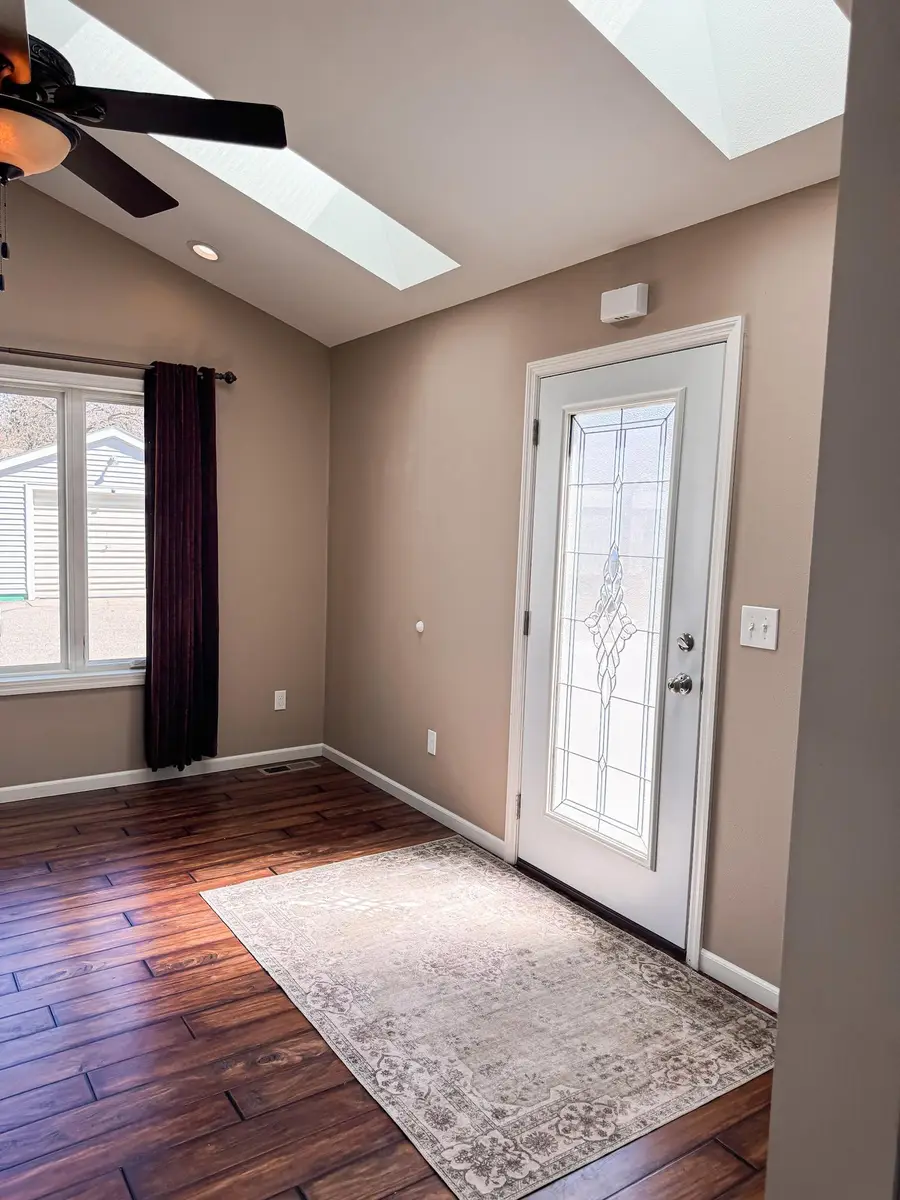 325 Lake Avenue S, Paynesville, MN 56362 - #2