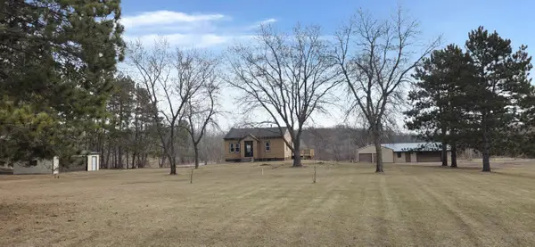 33955 Walbo Drive, Cambridge, MN 55008