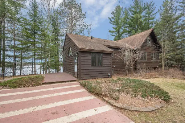 8305 S Summer Road, Lake Nebagamon, WI 54849