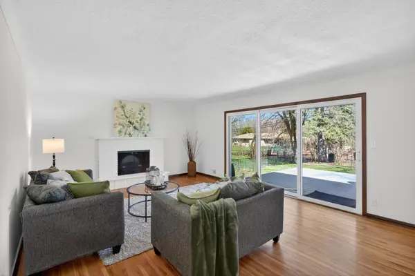 1973 Eldridge Avenue W, Roseville, MN 55113