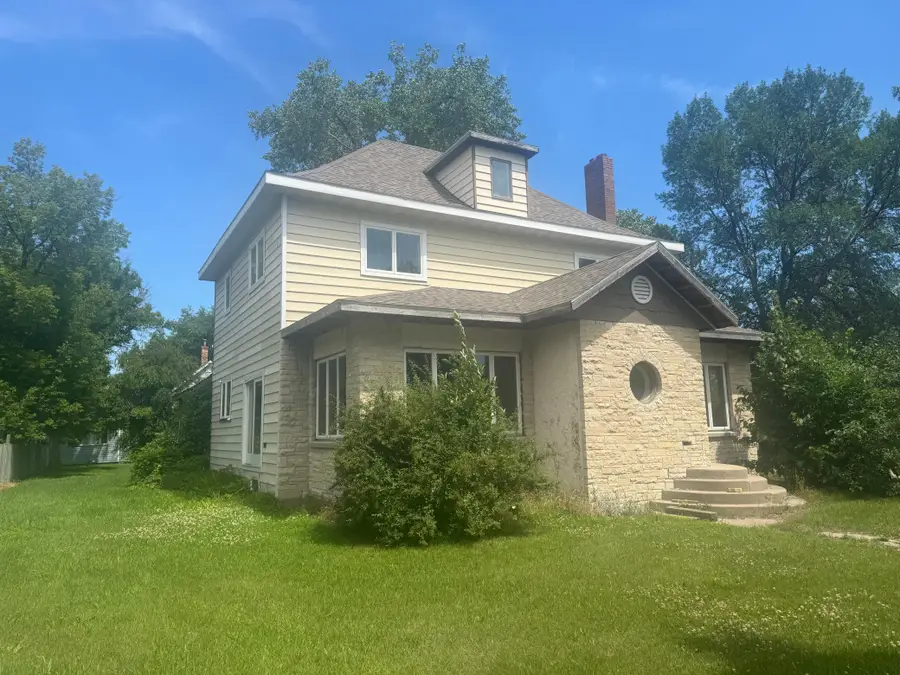 121 E 7th Street, Crookston, MN 56716 - #2