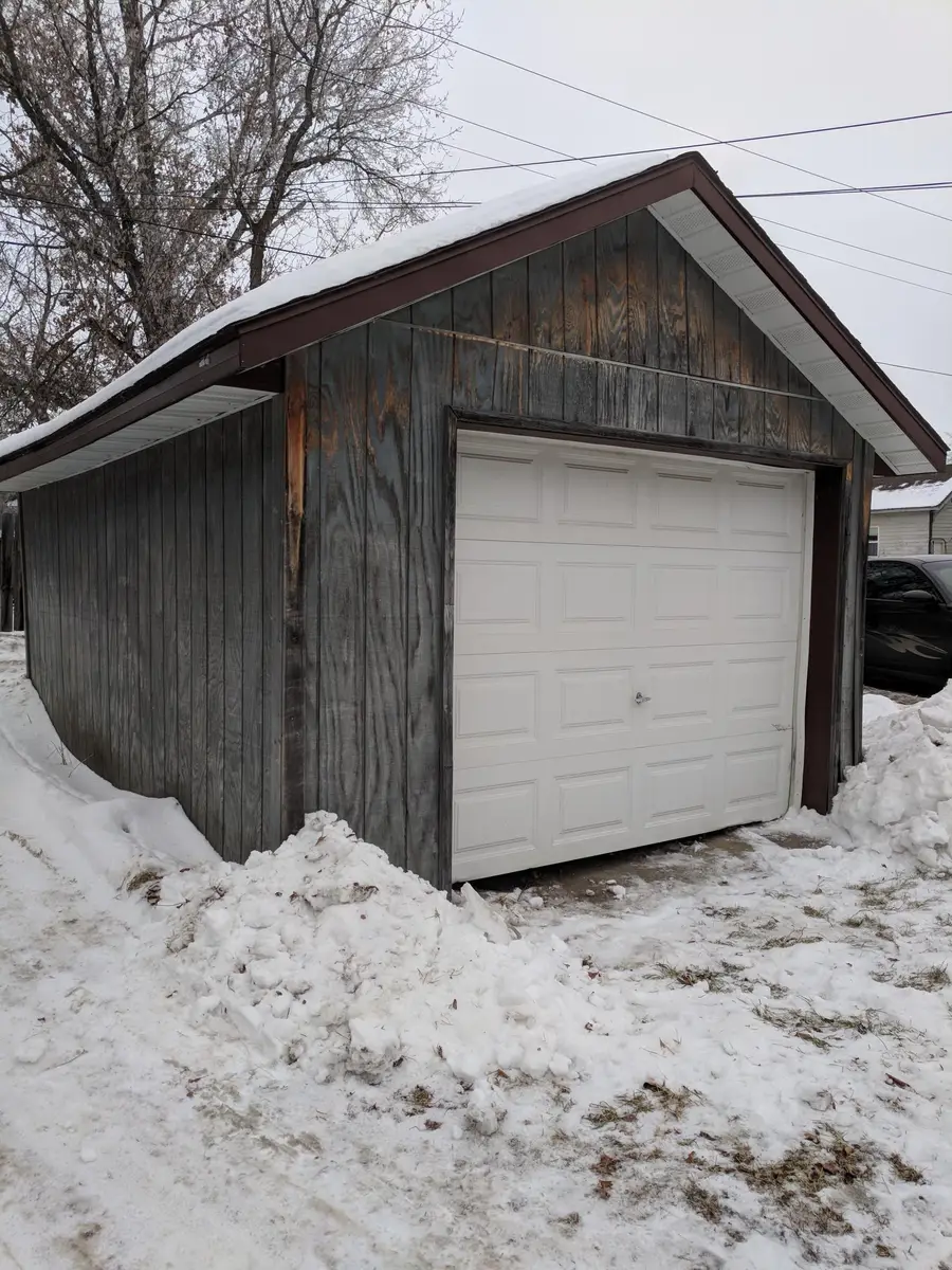 906 Irvine Avenue Nw, Bemidji, MN 56601 - #3