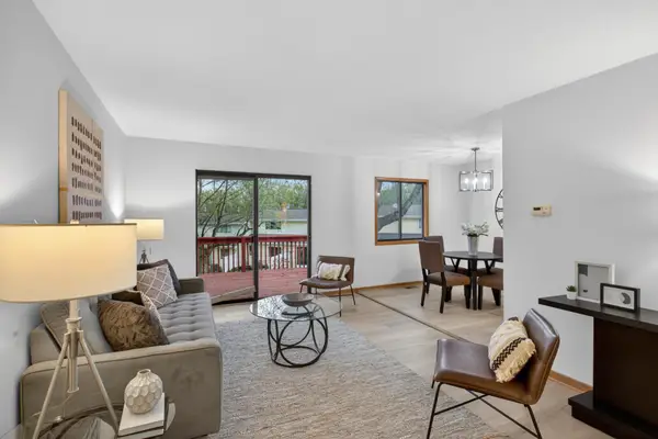 3250 Hill Ridge Drive #82, Eagan, MN 55121