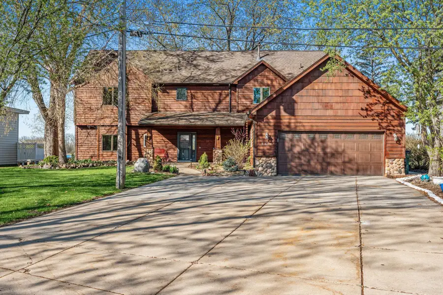 5611 Indiana Avenue N, Brooklyn Center, MN 55429 - #2