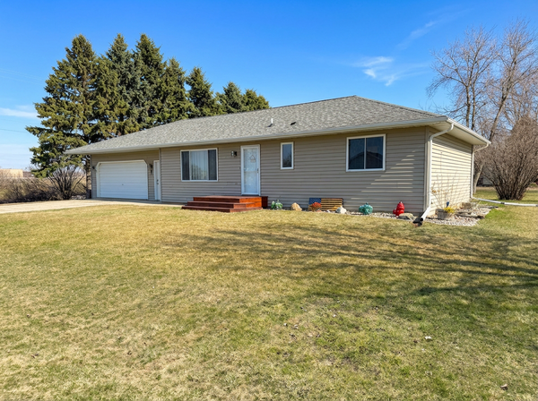 305 3rd Street Nw, Rothsay, MN 56579
