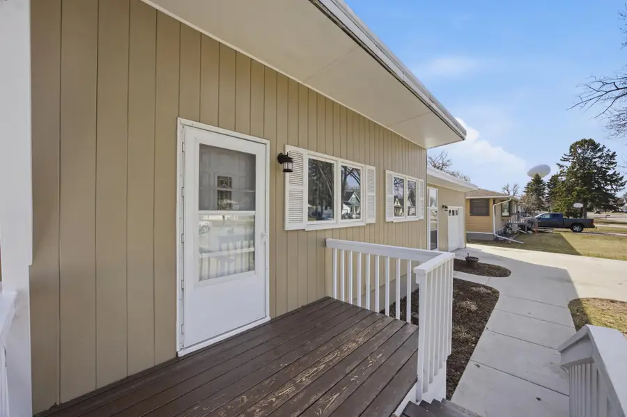 305 4th Street Ne, Dilworth, MN 56529 - #3