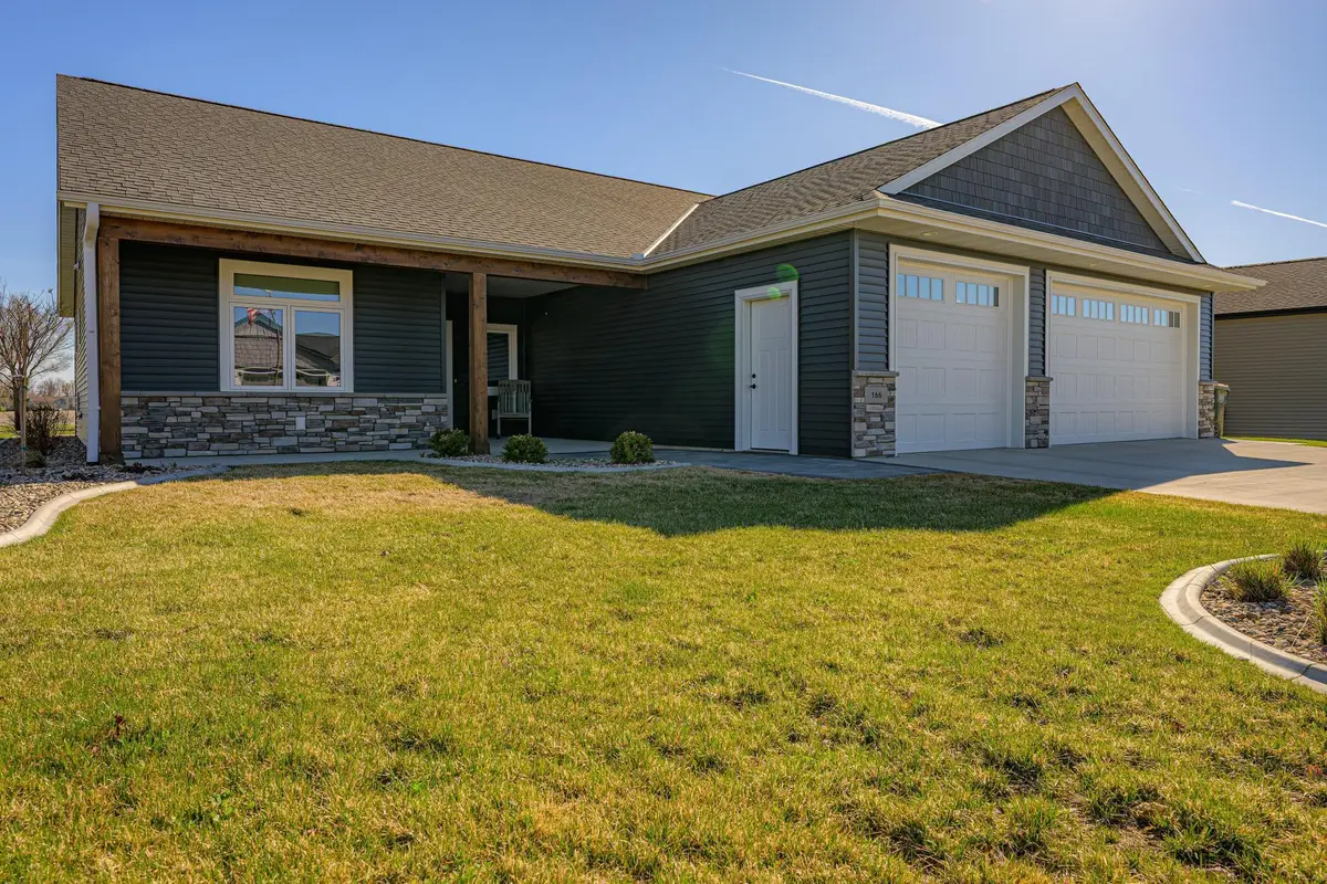 166 Eau Claire Avenue Se, Hutchinson, MN 55350 - #1