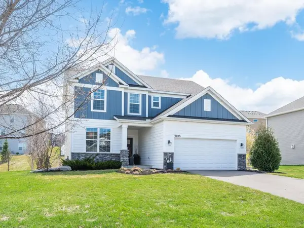 9055 Lakeside Drive, Victoria, MN 55386