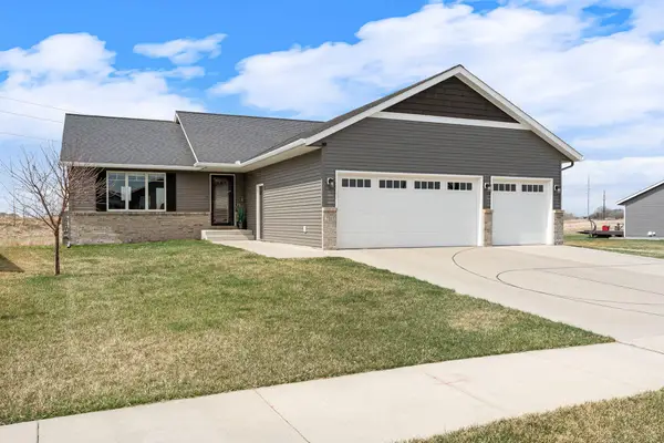 2217 Anchorage Drive, Mankato, MN 56003