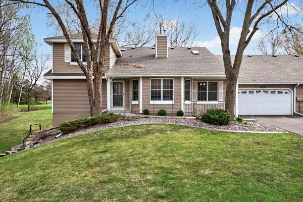 14722 Oak Run Lane, Burnsville, MN 55306