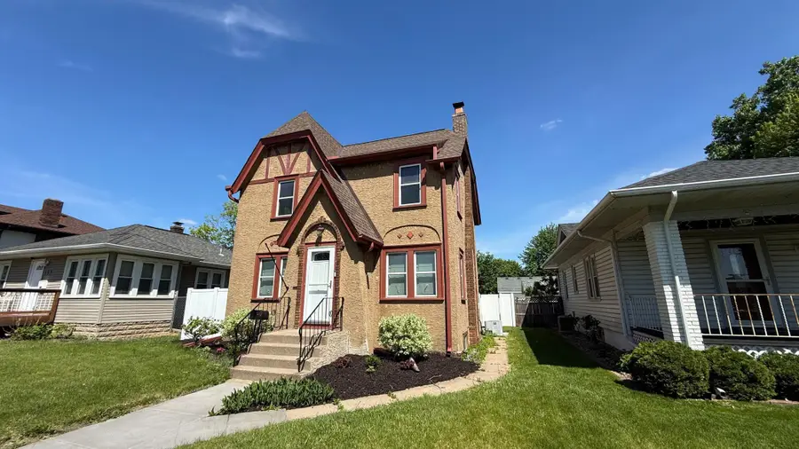 141 6th Avenue S, South Saint Paul, MN 55075 - #3