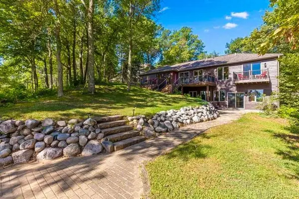 10580 Pine Song Drive, Nisswa, MN 56468