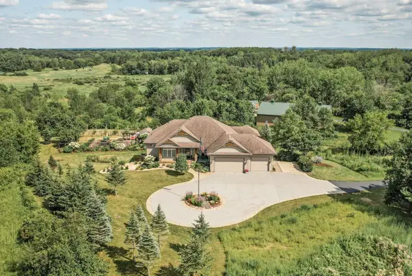 2711 44th Street W, Webster, MN 55088