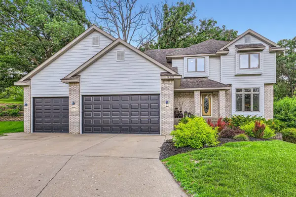 14925 Oak Ridge Court W, Burnsville, MN 55306