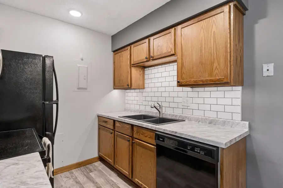 2730 Dale Street N #D311, Roseville, MN 55113 - #2