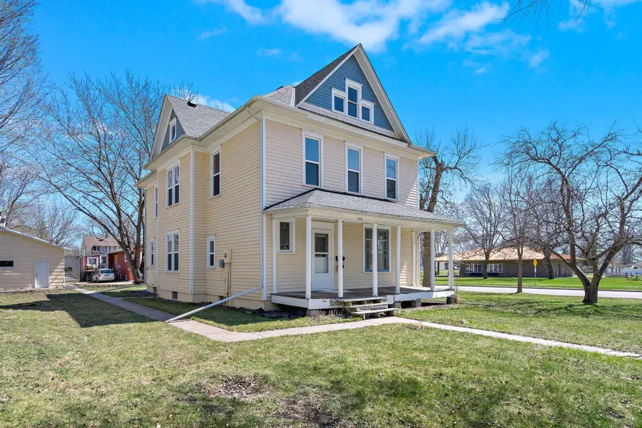 723 3rd Street Sw, Willmar, MN 56201 - #2