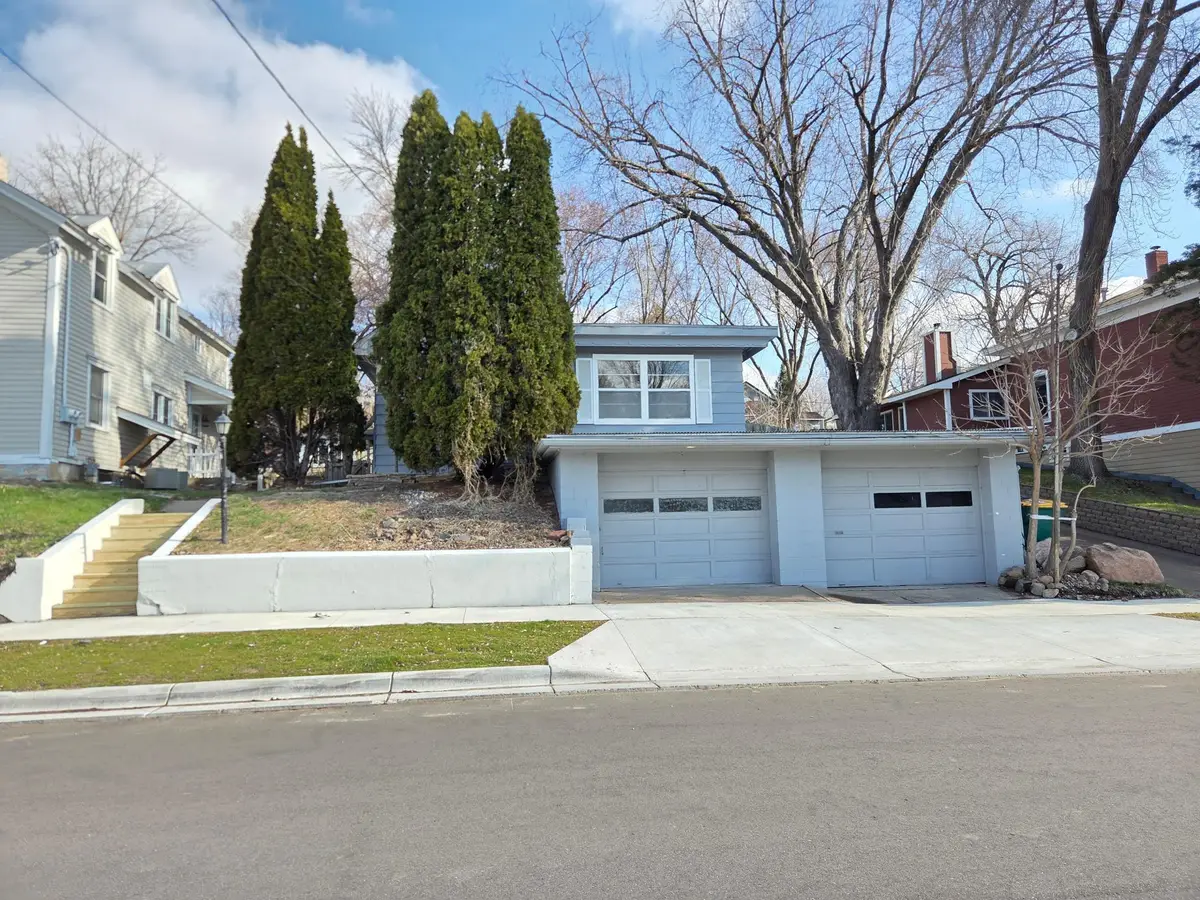 712 Maple Street W, Stillwater, MN 55082 - #1