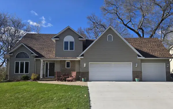 12126 Gantry Lane, Apple Valley, MN 55124