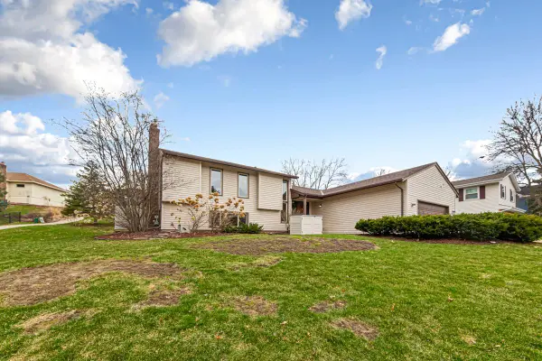 3509 W 99th Street, Bloomington, MN 55431