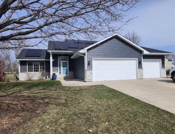 1274 Parkside Lane, Waconia, MN 55387