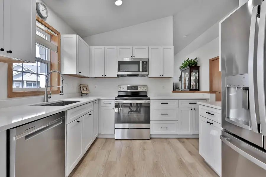 180 Wedgewood Drive, Mahtomedi, MN 55115 - #2