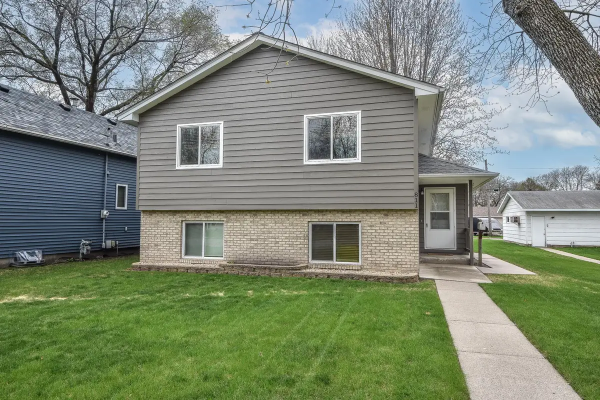 811 Broadway Avenue S, Sauk Rapids, MN 56379 - #1