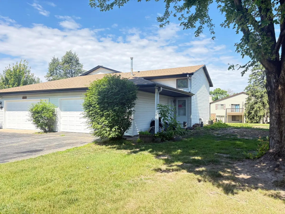 3826 Goodwin Avenue N, Oakdale, MN 55128 - #1