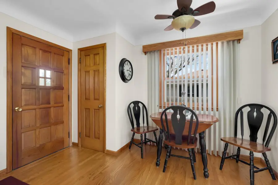 1062 Kenneth Street, Eagan, MN 55121 - #3