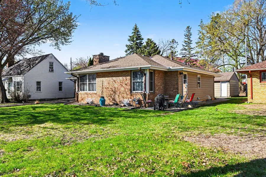 4527 Lakeland Avenue N, Robbinsdale, MN 55422 - #2