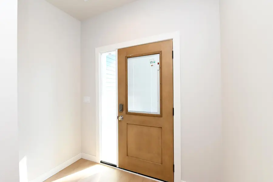 806 7th Street N, Fargo, ND 58102 - #2