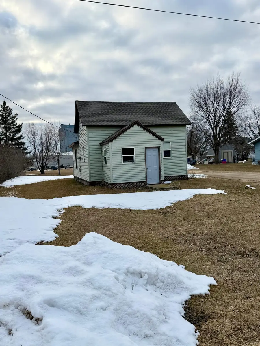 305 Harding Street S, Karlstad, MN 56732 - #2