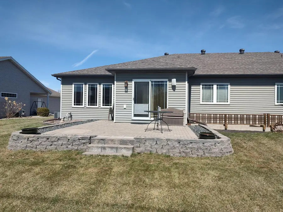 4346 46th Avenue S, Fargo, ND 58104 - #2