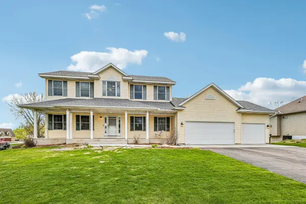 2608 Sandterra Circle, White Bear Twp, MN 55110