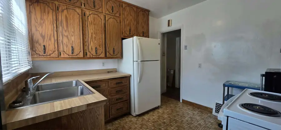 122 W 5th Street, Litchfield, MN 55355 - #2
