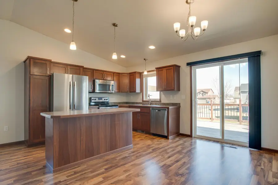 6193 56th Avenue S, Fargo, ND 58104 - #2