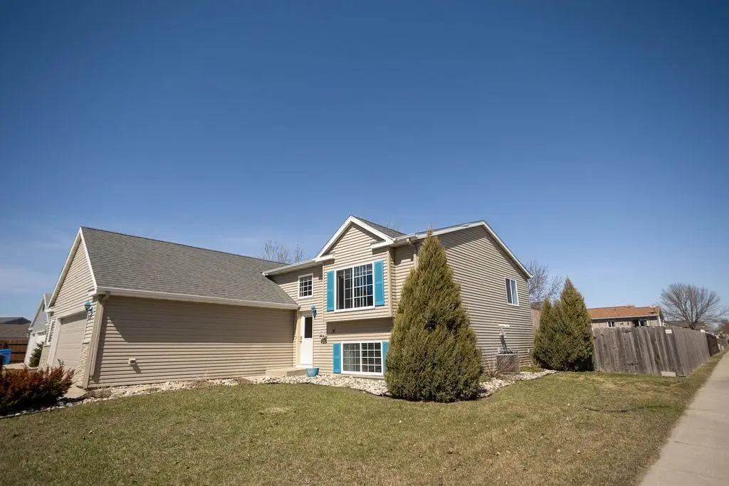 2111 61st Avenue S, Fargo, ND 58104 - #1