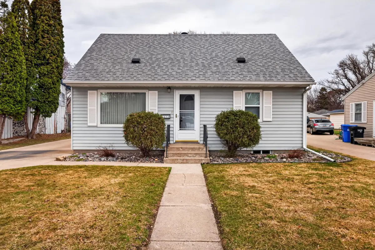 1633 10th Avenue S, Fargo, ND 58103 - #1