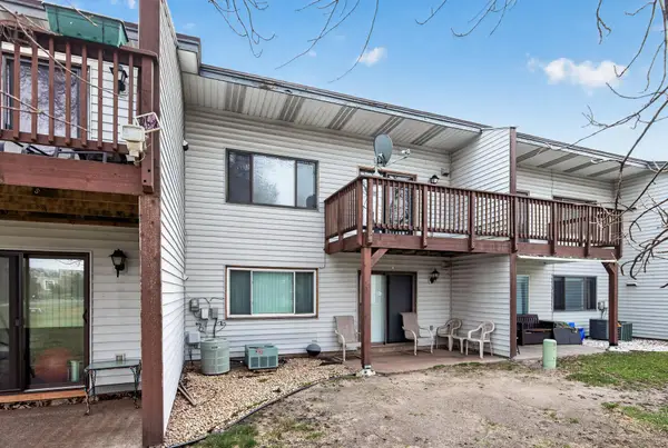 20 94th Circle Nw #203NW, Coon Rapids, MN 55448