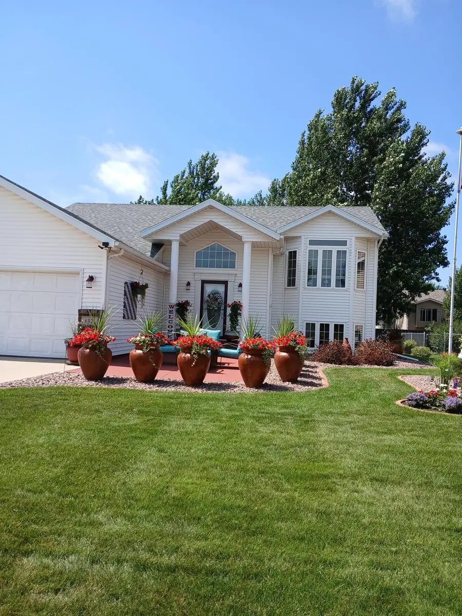 3321 Washington Street S, Fargo, ND 58104 - #2