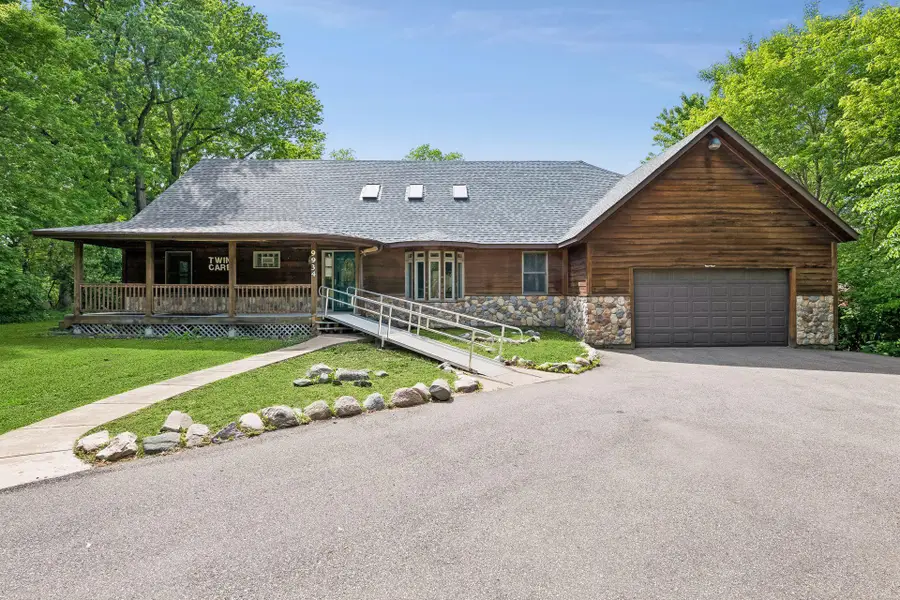 9934 Maple Avenue, Bloomington, MN 55431 - #2