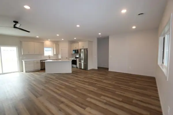 1005 8th Avenue Ne, Perham, MN 56573