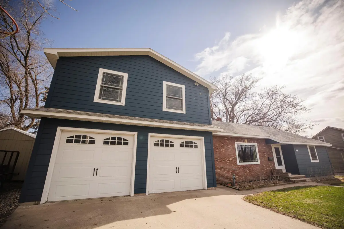 507 W 11th Street, Morris, MN 56267 - #1